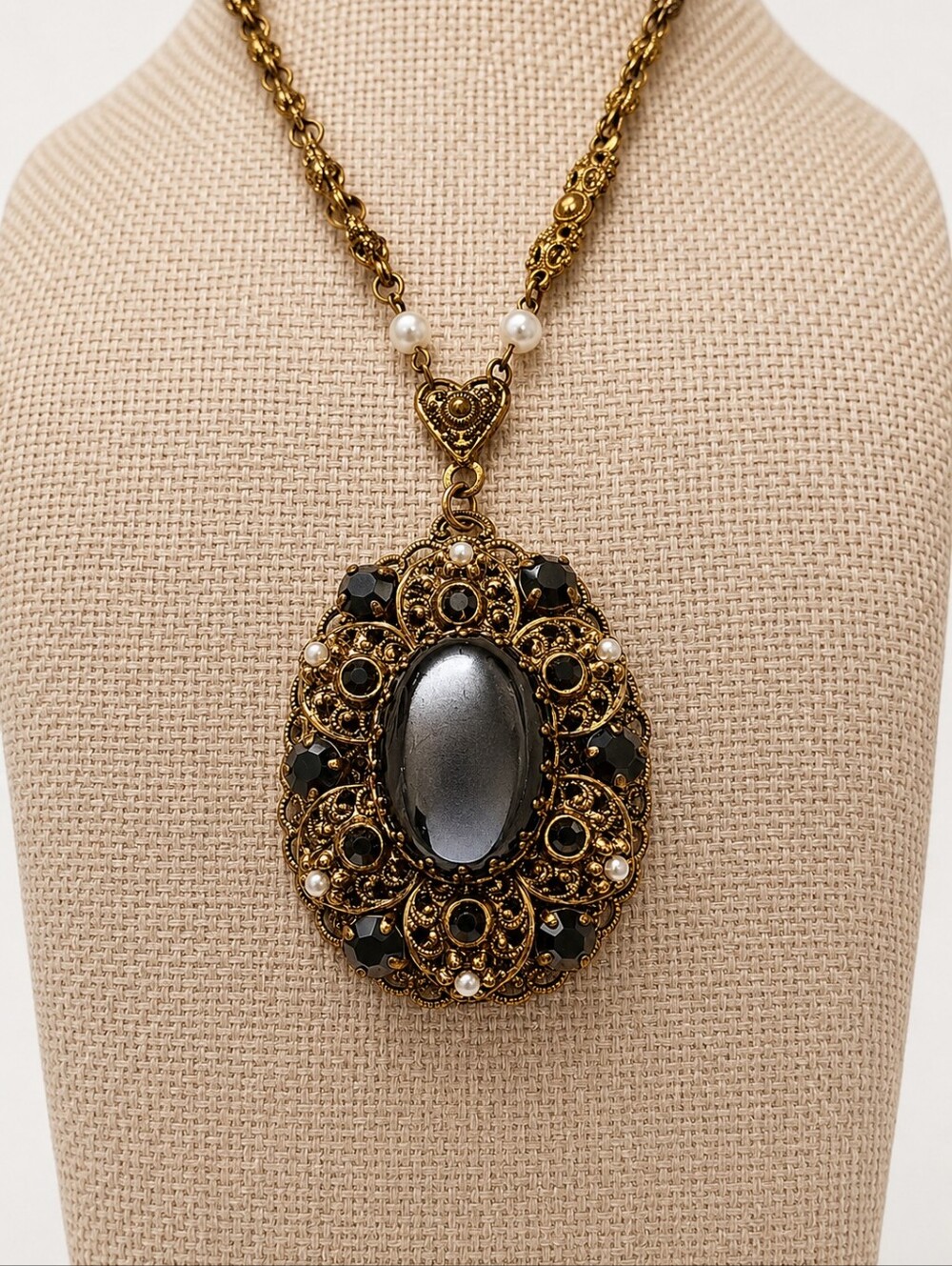 Vintage West Germany Gold-Tone Filigree Necklace with Black Cabochon Pendant - Picture 4 of 7